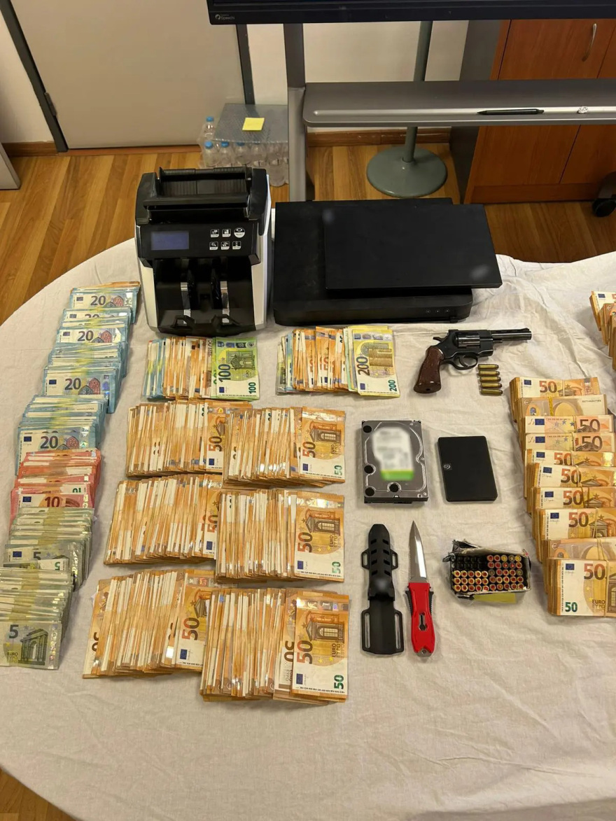 Κύκλωμα λαθρεμπορίας καυσίμων: Πώς λειτουργούσαν οι 2 ομάδες - Σφραγίστηκαν 8 βενζινάδικα σε Αττική, Τρίκαλα, Ήπειρο και Λακωνία