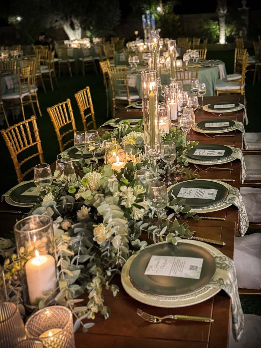 Ο Στέφανος Μιχαήλ και η Νάταλι Κάτερ δημοσίευσαν φωτογραφίες από τον γάμο τους