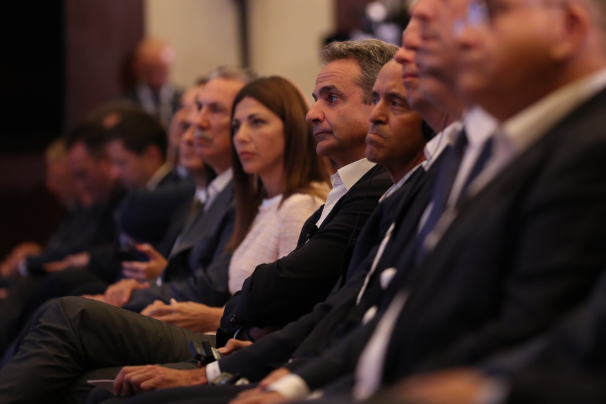 Μητσοτάκης στη συζήτηση με τον Άλτμαν: Η χρήση της Τεχνητής Νοημοσύνης μπορεί να βοηθήσει τους δασκάλους μας να γίνουν πιο παραγωγικοί