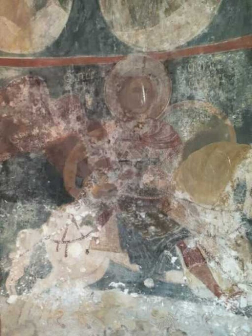Χάραξαν με μαχαίρι αγιογραφίες 600 ετών σε μία από τις πιο παλιές εκκλησίες της Ρόδου