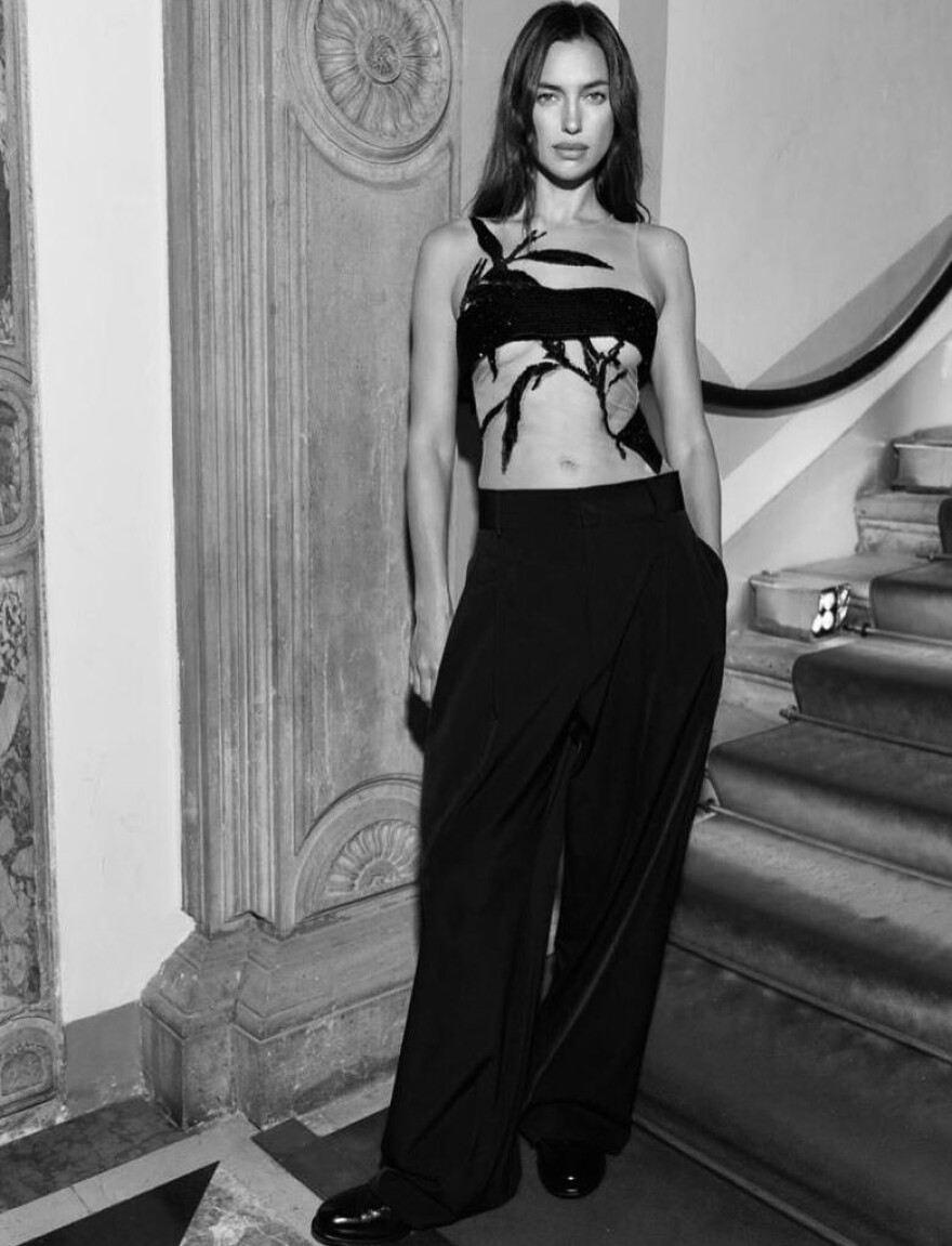 Η Ιρίνα Σάικ αποχαιρετά τον Τζόρτζιο Αρμάνι: «Νιώθω τόσο τυχερή που δούλεψα μαζί σου»