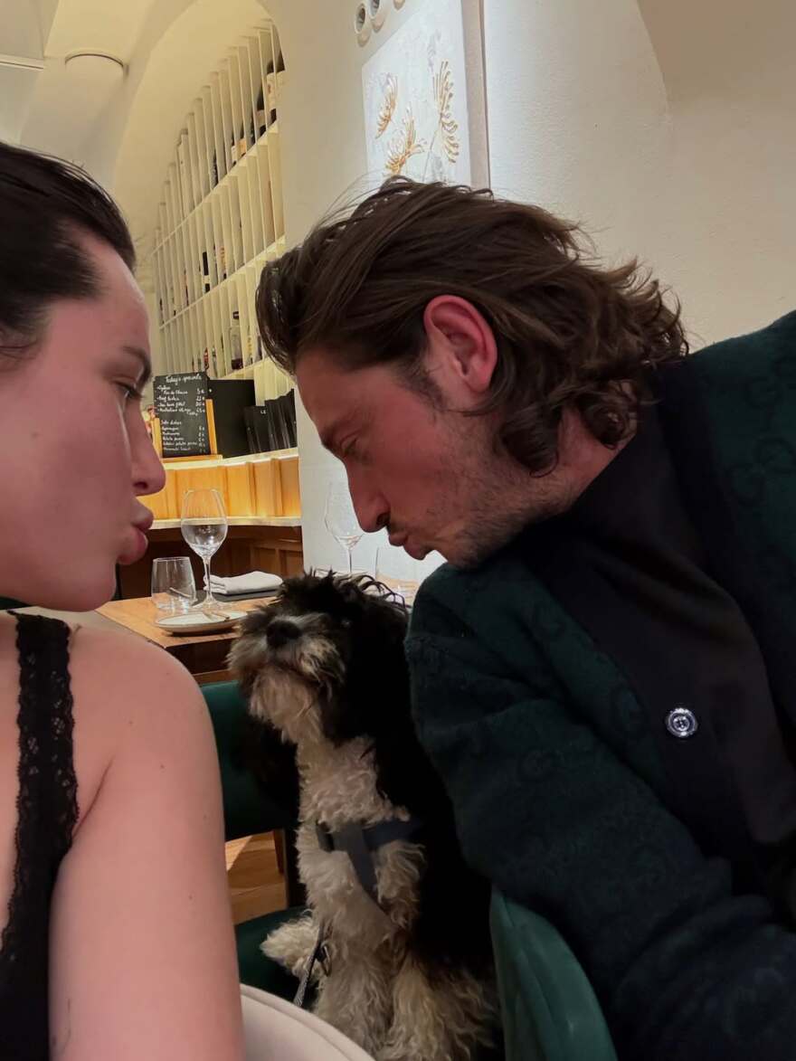 Η Μπέλα Θορν ανέβασε νέες φωτογραφίες από την πρόταση γάμου στον σύντροφό της