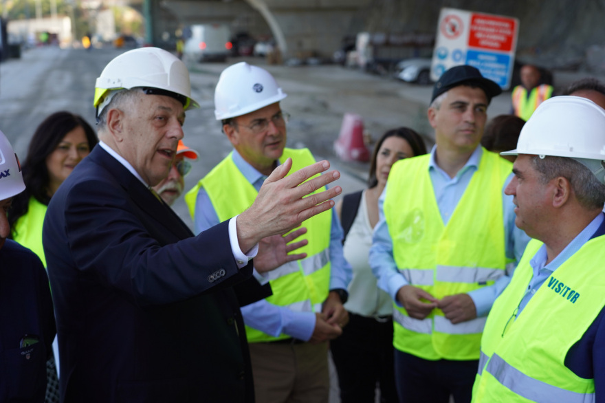 Impressed by Flyover's evolution said Hatzidakis - at 30% the progress of work with completion in 2027