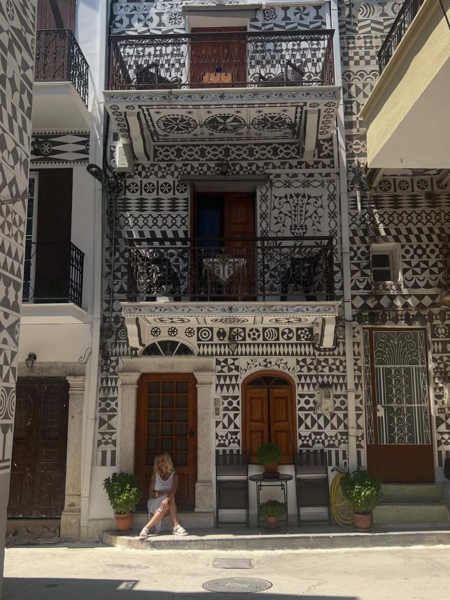 Στη Χίο η Ελεωνόρα Ζουγανέλη - «Η ομορφιά γεννιέται στη συνύπαρξη και όχι από την ομοιομορφία», έγραψε