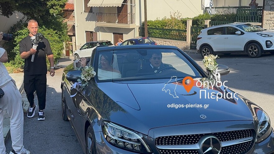 Παντρεύτηκε στο Λιτόχωρο ο γιος του Πύρρου Δήμα, στην ίδια εκκλησία με τους γονείς του - Δείτε φωτογραφίες gamos_dima7