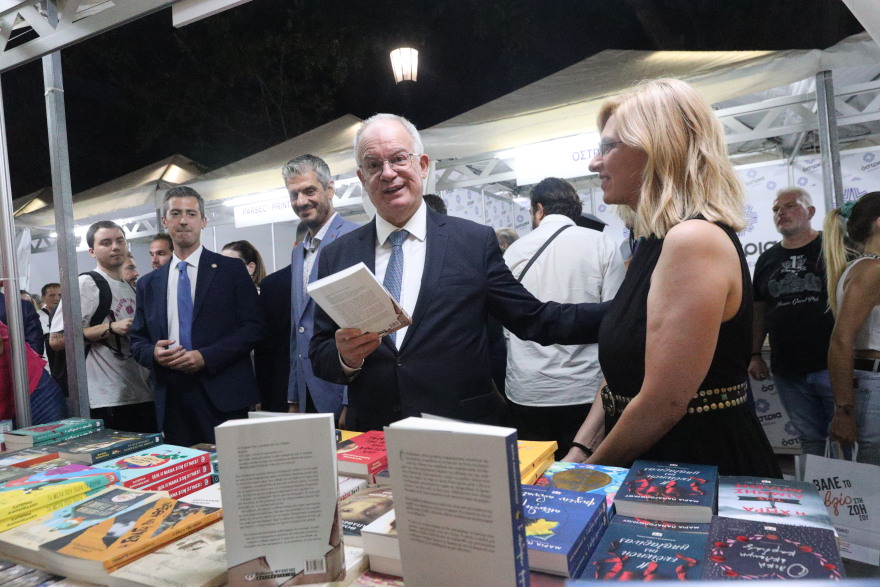 O Πρόεδρος της Δημοκρατίας εγκαινίασε το 53ο Φεστιβάλ Βιβλίου στο Πεδίον του Άρεως