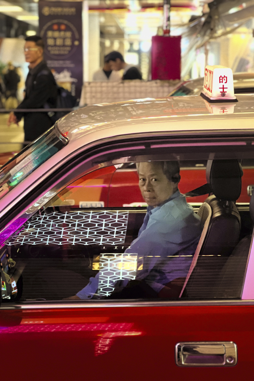 WHIS.P.E.R.S: Οι φωτογραφίες ως οπτικά «ποιήματα»