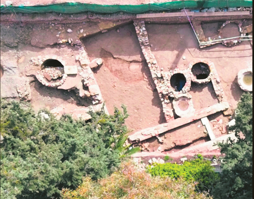 Η ιστορία με τα αρχαία της Βασιλίσσης Όλγας από τον Αδριανό μέχρι  τον... Δούκα - Πεζόδρομος ή αυτοκίνητα; 