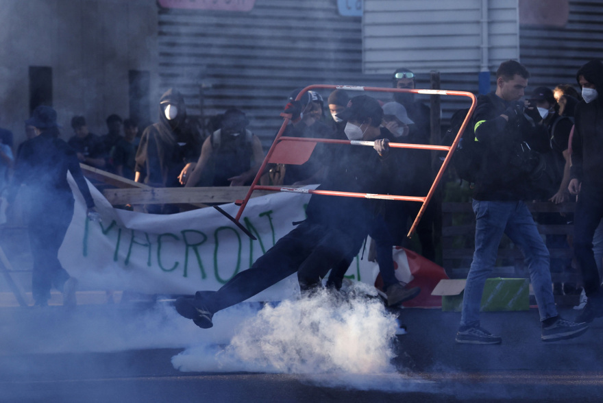 france-protest-_2_