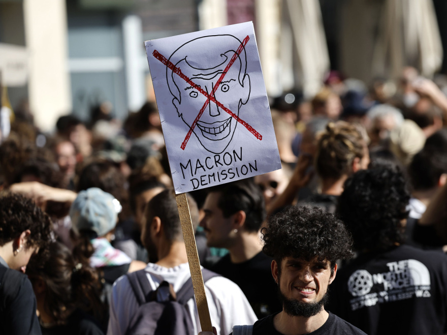 france-protest-_4_
