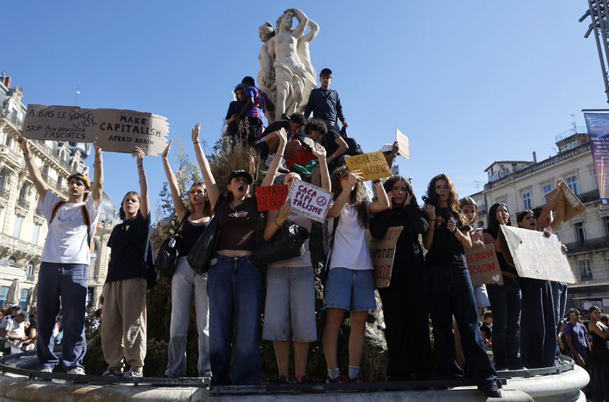 france-protest-_7_
