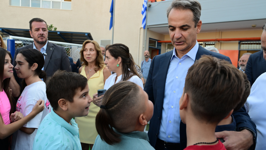 In the 8th New Philadelphia Primary School Mitsotakis - The school was renovated with the 
