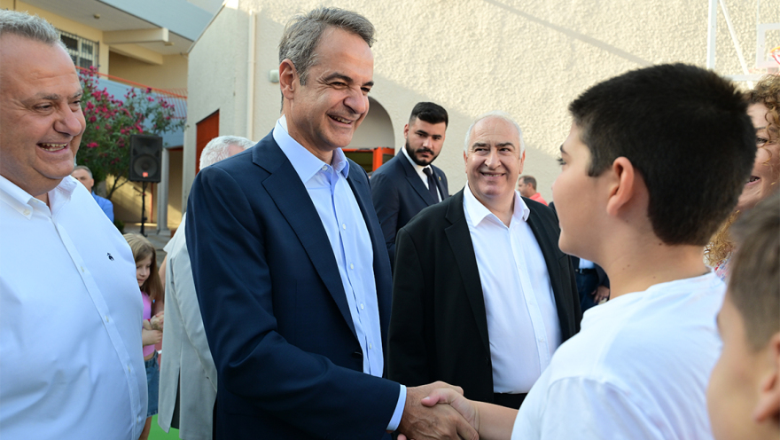 In the 8th New Philadelphia Primary School Mitsotakis - The school was renovated with the 