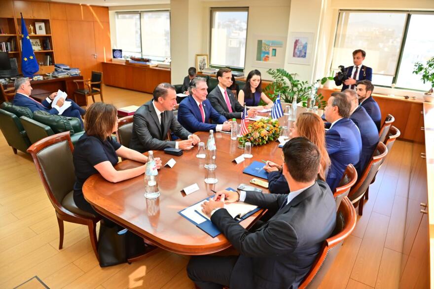 Παπασταύρου: Η Ελλάδα αξιόπιστος κόμβος διοχέτευσης της αμερικανικής ενέργειας στην Ευρώπη