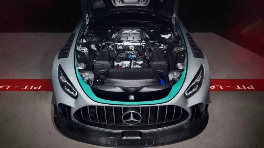 Με αγωνιστικό pedigree η Mercedes-AMG GT2 Edition W16