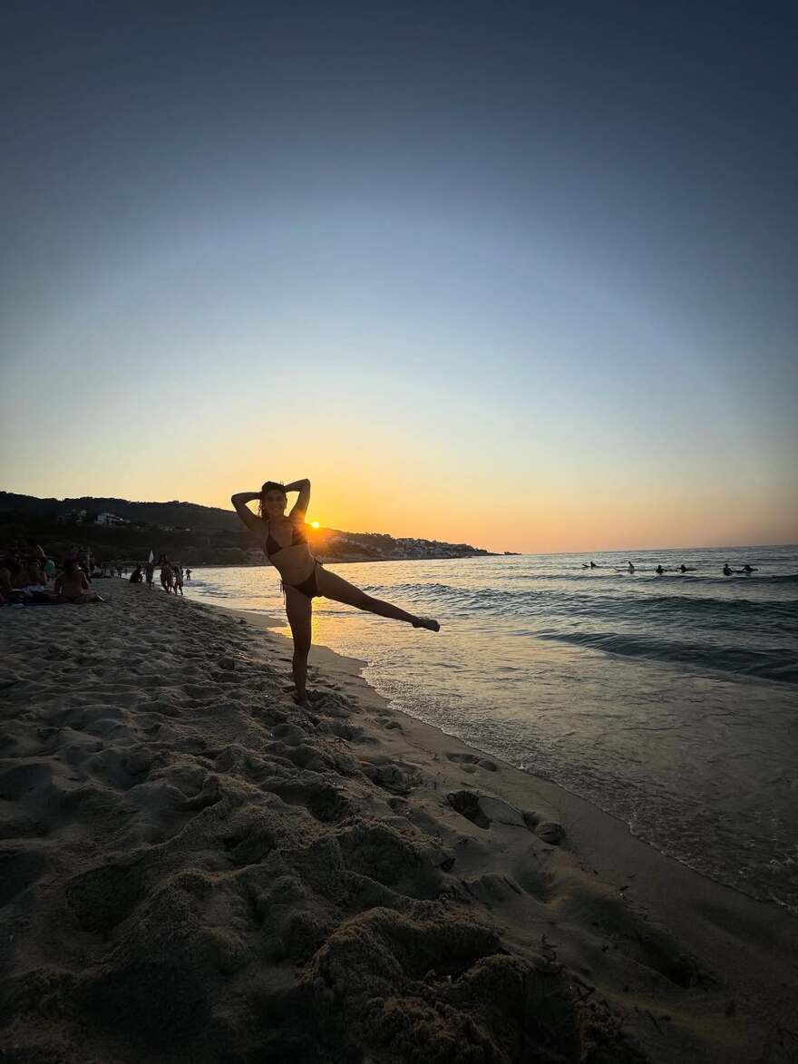 Μαρίνα Σπανού: Εγώ και το μαύρο μου μαγιό, έγραψε η τραγουδίστρια από τη θάλασσα