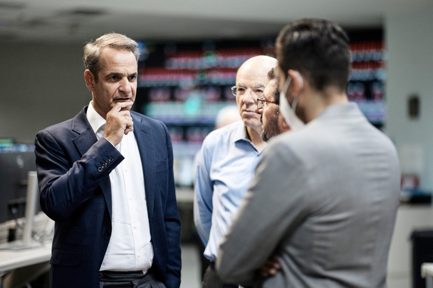 Kyriakos Mitsotakis visited the subway in Syntagma - videos and photos 