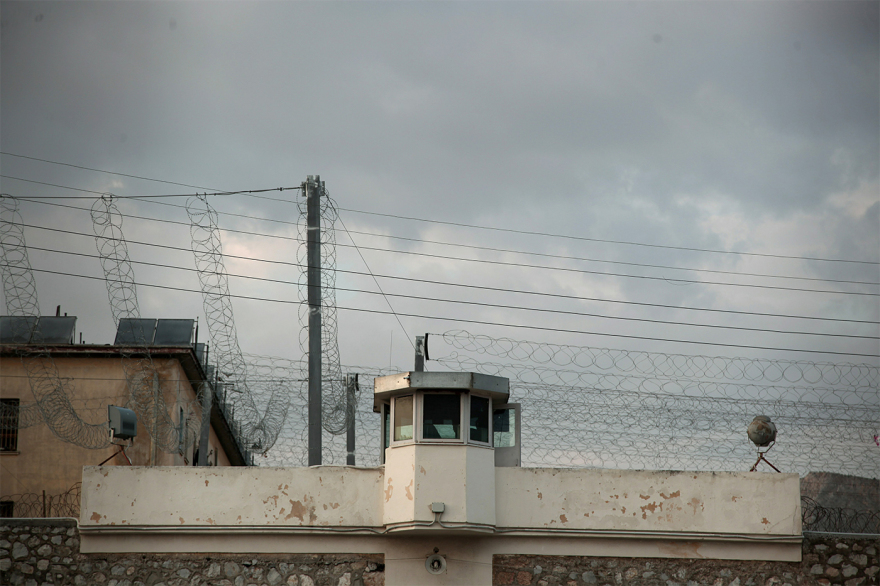 Πάνω από 120.000 οι συλληφθέντες για διάφορα αδικήματα το 2024 – Αλλοδαποί το 55% των κρατουμένων στις φυλακές