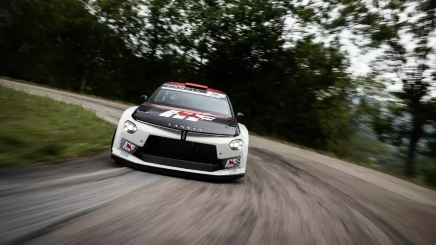 H Lancia επιστρέφει στους αγώνες
