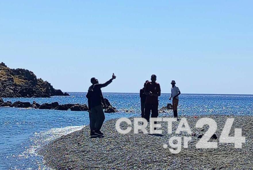 Πάνω από 1.000 μετανάστες στη δομή της Αγυιάς Κρήτης ενώ συνεχίζουν να φτάνουν βάρκες
