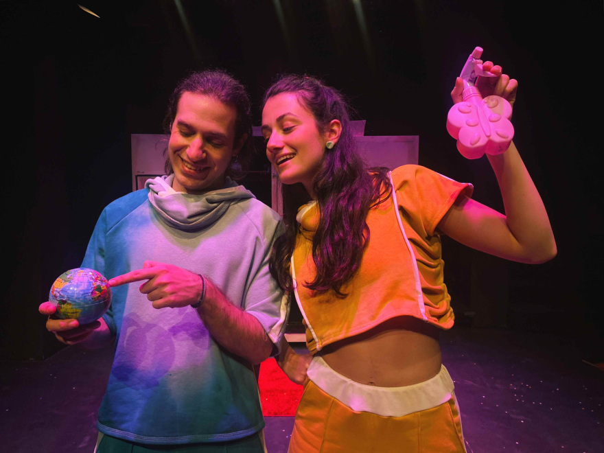 «Τι είναι αυτό;» μία παράσταση για παιδιά στο θέατρο Σταθμός
