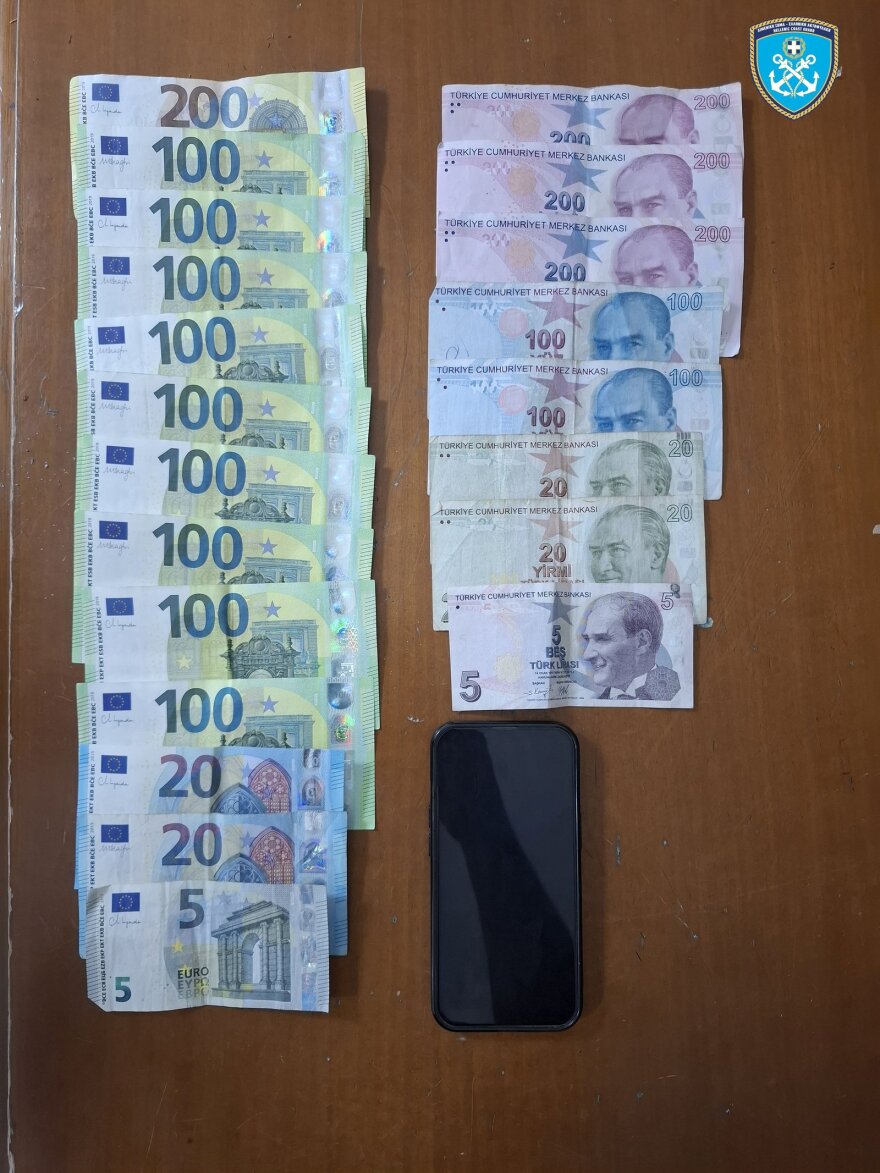 Mε 12.500 κινητά συνελήφθη 62χρονος Τούρκος στη Χίο - Οι πληροφορίες της ΕΥΠ για εμπλοκή του στο οργανωμένο έγκλημα
