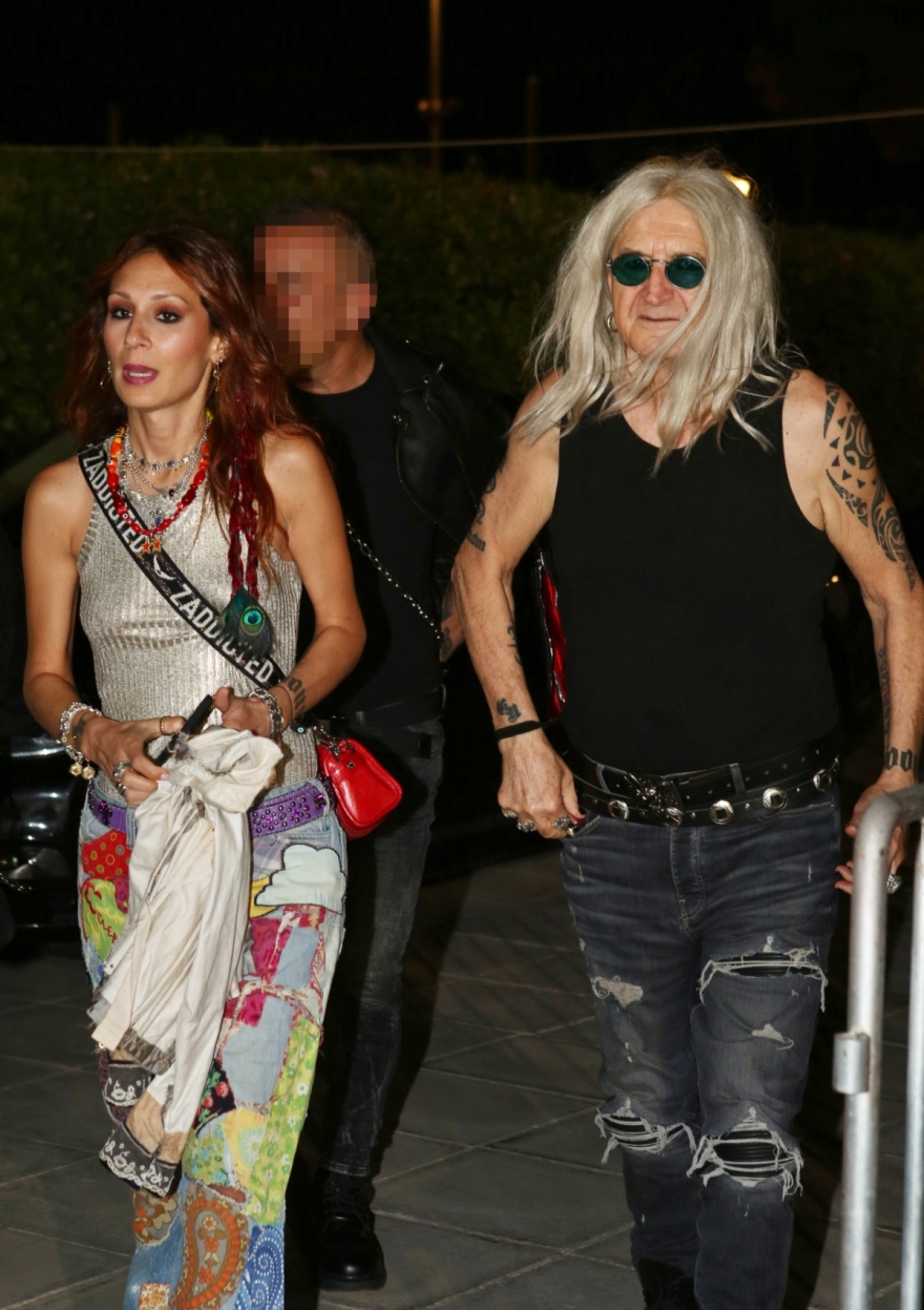 Νίκος Καρβέλας: Η εμφάνιση με τη σύντροφό του, Έλενα Φερεντίνου στη συναυλία της Άννας Βίσση
