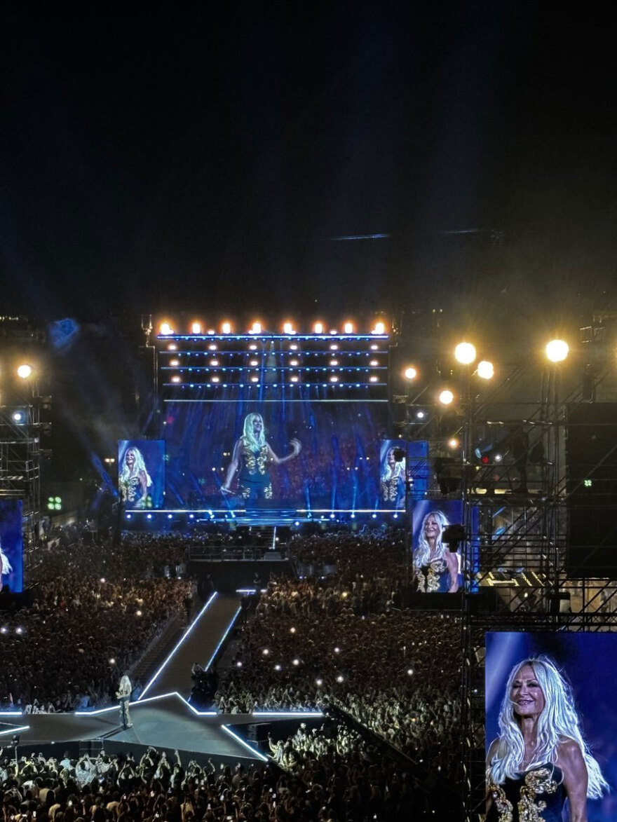 Η Άννα Βίσση γέμισε δύο φορές το Καλλιμάρμαρο - Χιλιάδες την αποθέωσαν και στη δεύτερη συναυλία - υπερθέαμα 