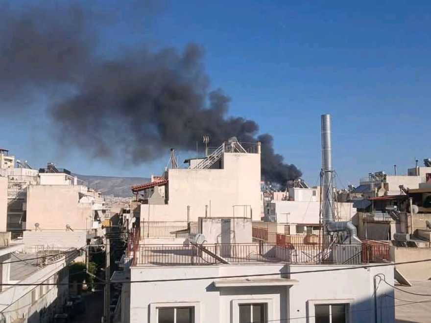 Υπό έλεγχο η φωτιά στον Ρέντη - Δείτε βίντεο