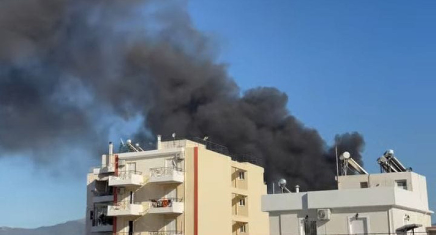 Υπό έλεγχο η φωτιά στον Ρέντη - Δείτε βίντεο