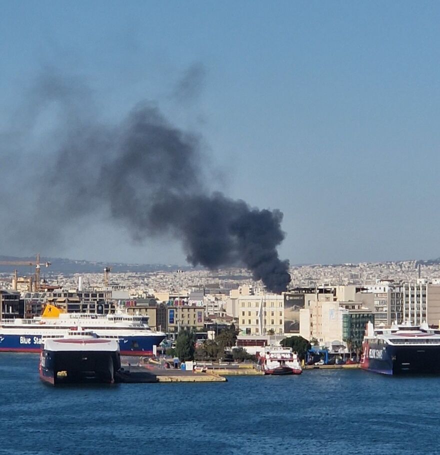 Υπό έλεγχο η φωτιά στον Ρέντη