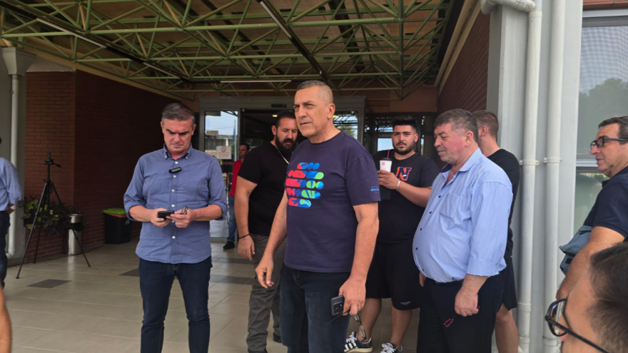 Ευλογιά των αιγοπροβάτων: Τεταμένο κλίμα στη συγκέντρωση κτηνοτρόφων στην περιφέρεια Θεσσαλίας – Δείτε βίντεο 