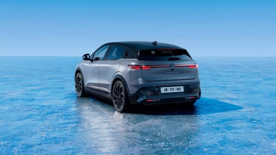 Η Renault σκέφτεται ένα «καυτό» Megane