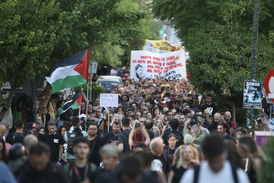 Ολοκληρώθηκε η πορεία για τα 12 χρόνια από τη δολοφονία του Παύλου Φύσσα - Βίντεο και φωτογραφίες 