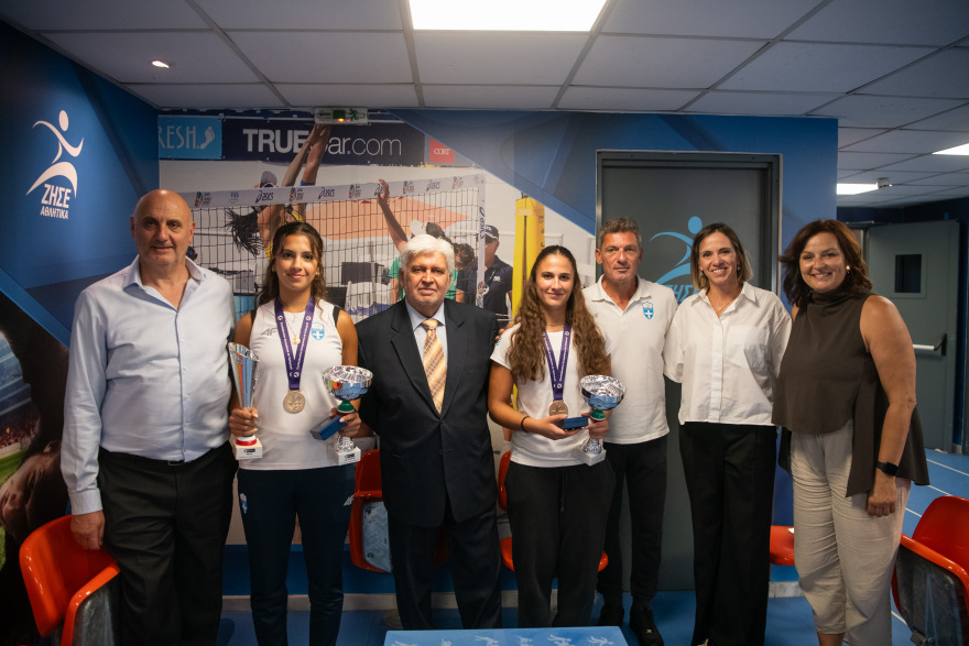 Μπιτς Βόλεϊ: Ο Υπουργός Αθλητισμού Γιάννης Βρούτσης υποδέχθηκε τις πρωταθλήτριες Ευρώπης Ελένη Αλεξόγλου και Μυρτώ Πασχαλάκη