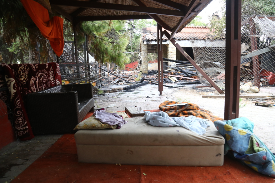 Φωτιά σε καφέ - μπαρ στους Αγίους Αναργύρους, καταστράφηκε ολοσχερώς η επιχείρηση
