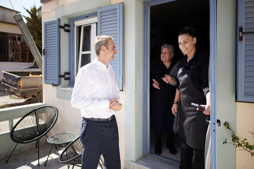 Mitsotakis from Lemnos: We corrected an injustice with the equation of the VAT reduction for islands with residents under 20,000 - Video