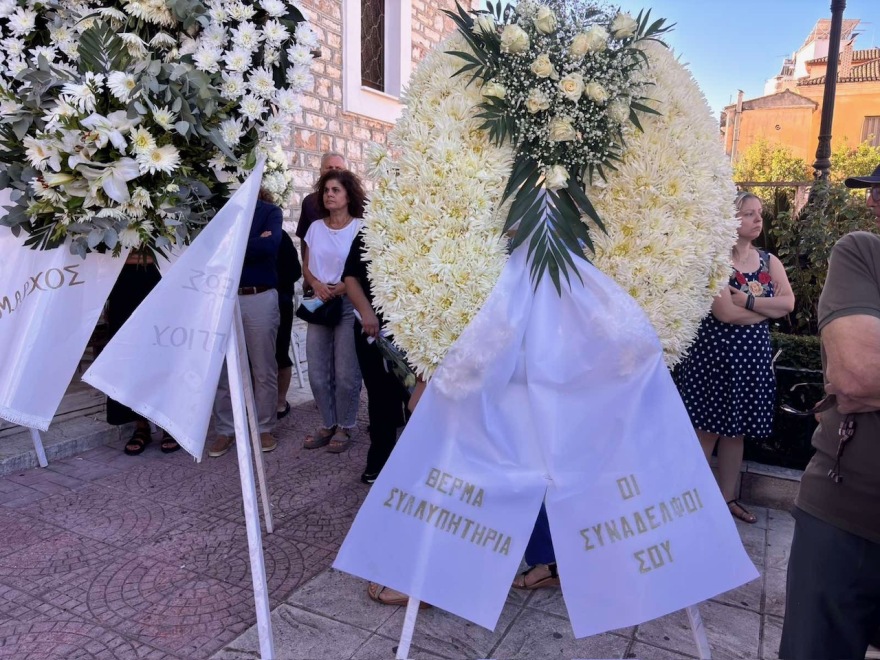 Οδύνη στο τελευταίο «αντίο» στον Γιώργο Παυλάκη - Κηδεύτηκε ο καμεραμάν του ΑΝΤ1