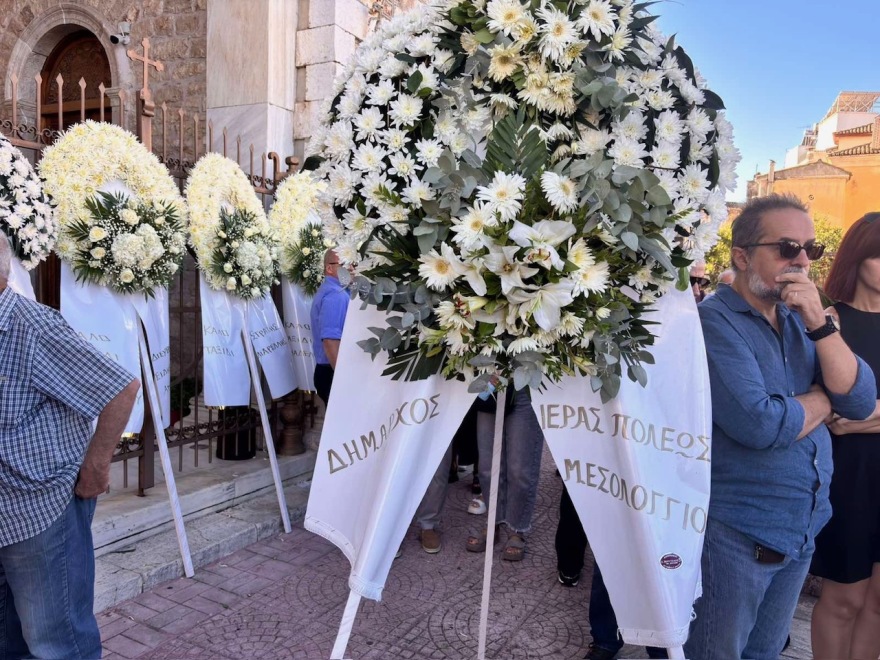 Οδύνη στο τελευταίο «αντίο» στον Γιώργο Παυλάκη - Κηδεύτηκε ο καμεραμάν του ΑΝΤ1