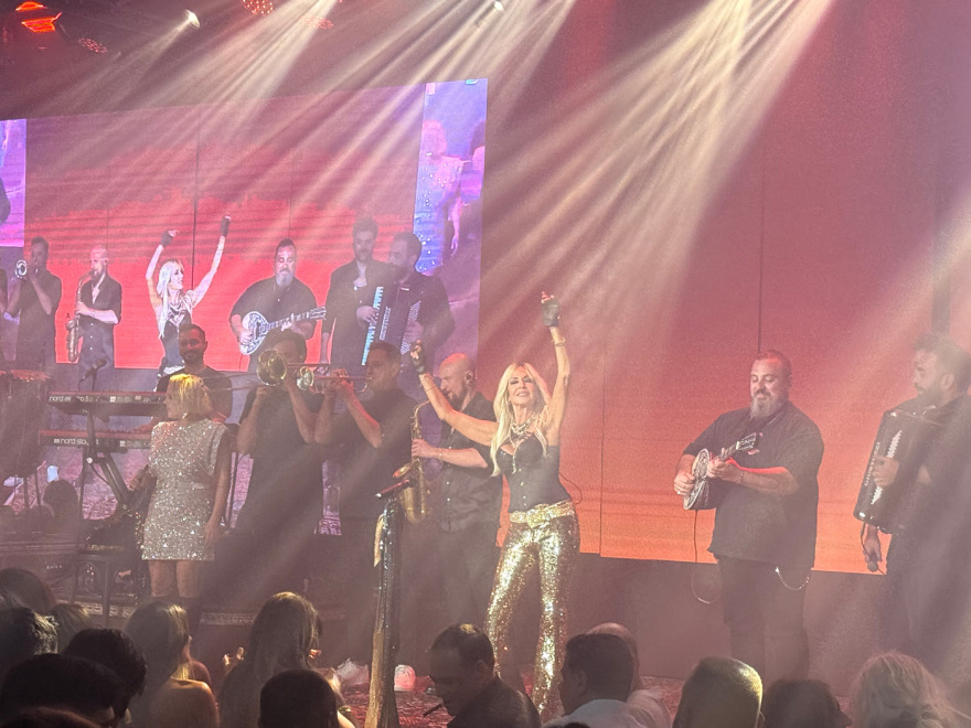 Η πρεμιέρα της Άννας Βίσση στη Θεσσαλονίκη, στο κατάμεστο Barbarella - Δείτε βίντεο και φωτογραφίες