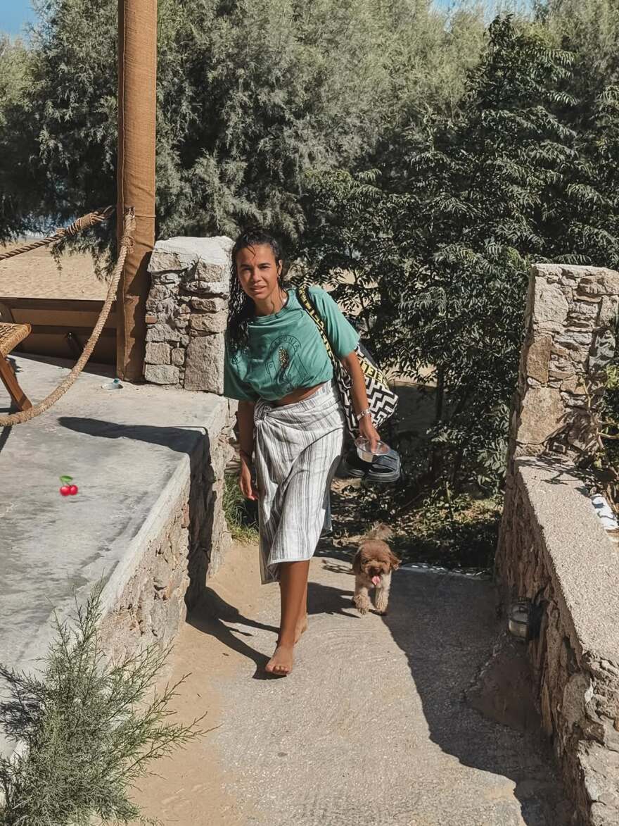 Πηνελόπη Πλάκα: Οι πόζες της με μπικίνι στη Σέριφο