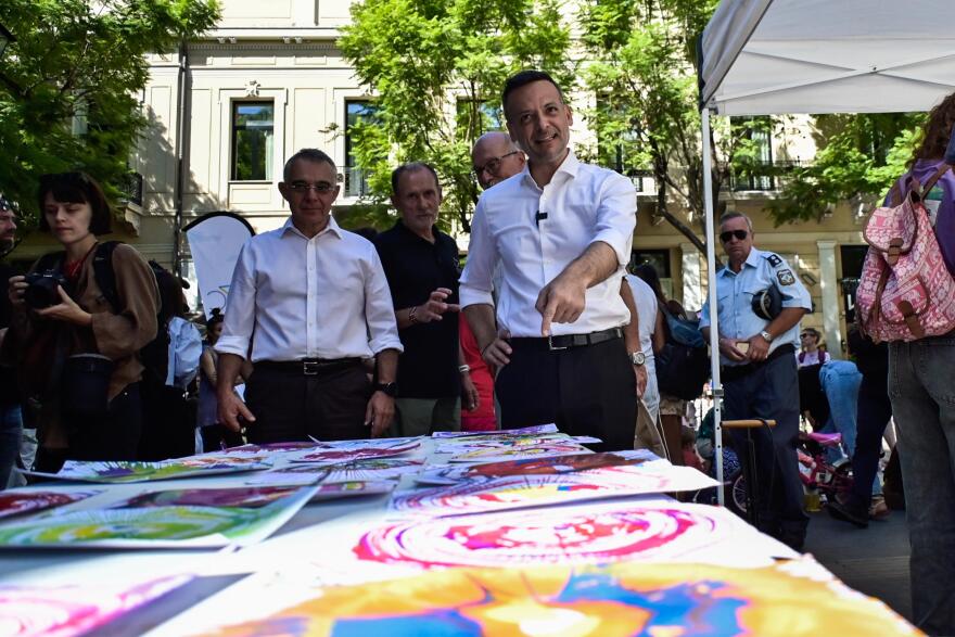 Φωτογραφίες από την ημέρα «Αθήνα Χωρίς Αυτοκίνητο» - Έκαναν γιόγκα στους δρόμους του κέντρου