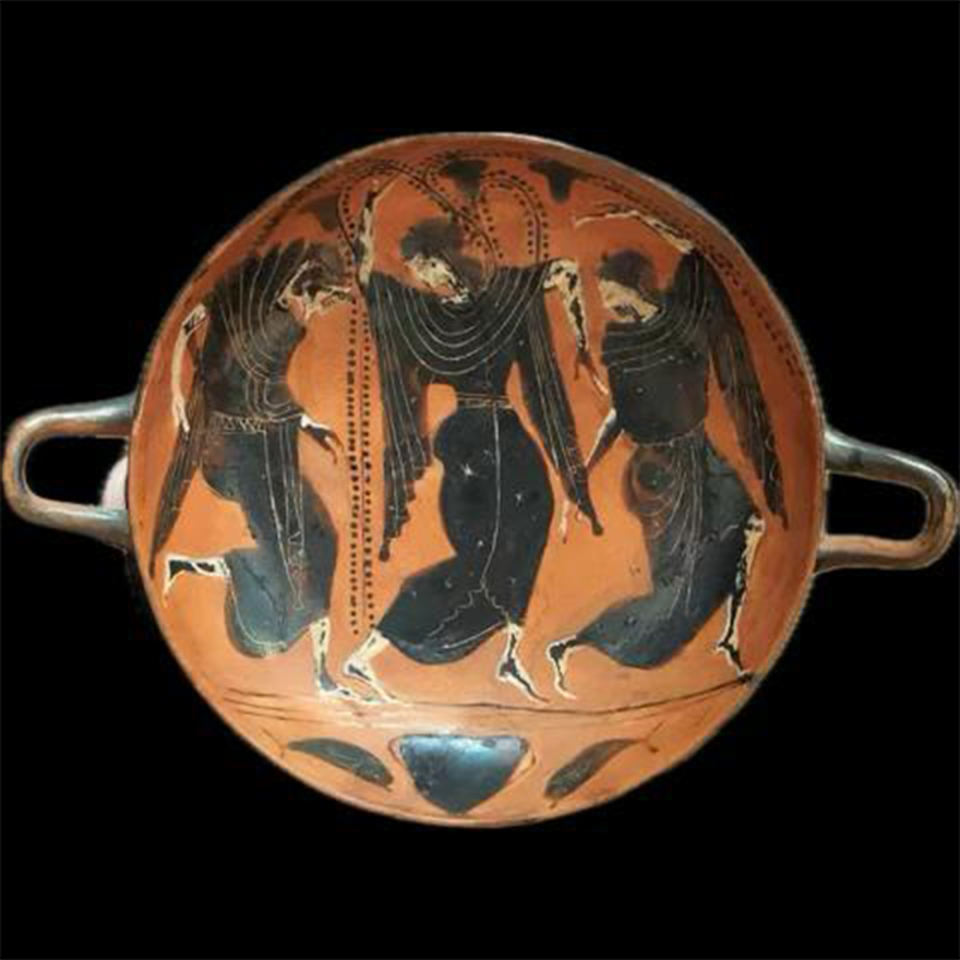 Στην Ελλάδα επιστρέφουν 86 αρχαία ειδώλια, αγγεία, σκεύη και αμφορείς