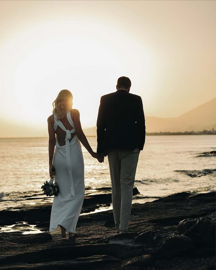 Η Άννα Κορακάκη αποκάλυψε πως παντρεύτηκε πριν από δύο χρόνια - Οι φωτογραφίες από τον γάμο της