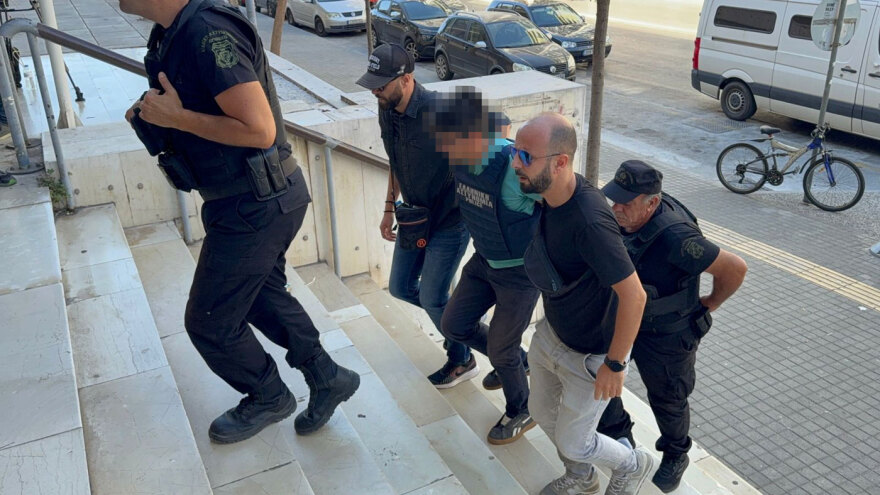 Θεσσαλονίκη: Προφυλακίστηκε ο 50χρονος που έπνιξε με σακούλα την αδελφή του - Δήλωσε μετανιωμένος 