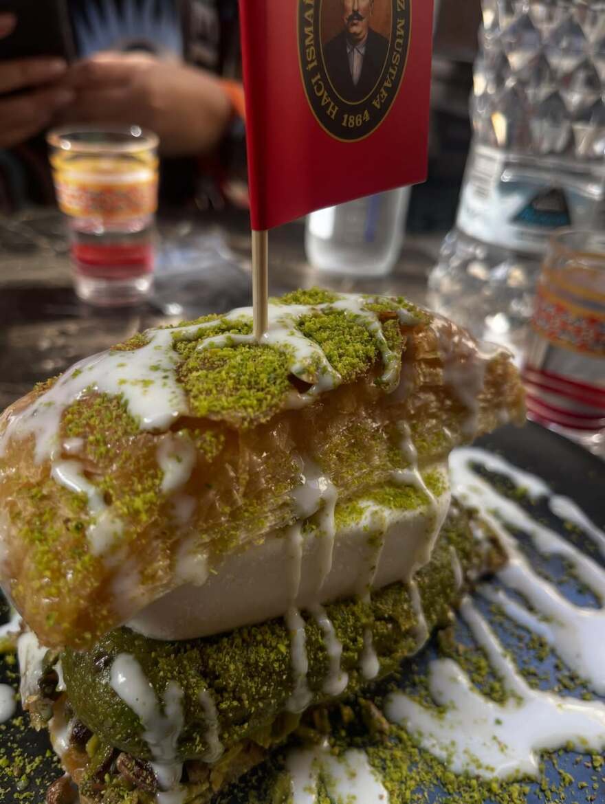 Η Λένα Μαντά ταξίδεψε στην Κωνσταντινούπολη: «Όνειρο ζωής να επισκεφτώ την πόλη που γεννήθηκα και έζησα τα πρώτα χρόνια της ζωής μου»