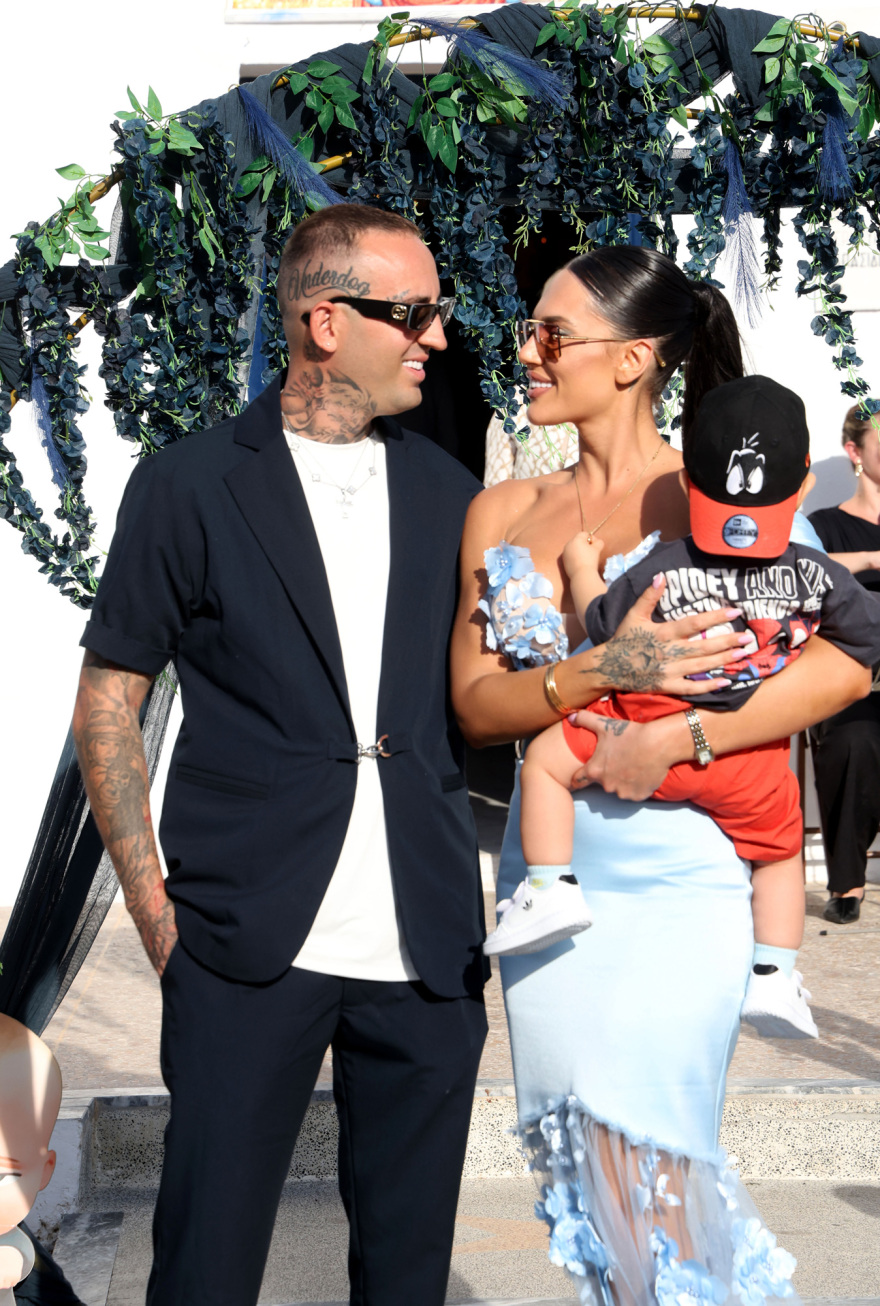 Έλενα Τσαγκρινού - Dj Stephan: Οι πρώτες φωτογραφίες από τη βάφτιση του γιου τους