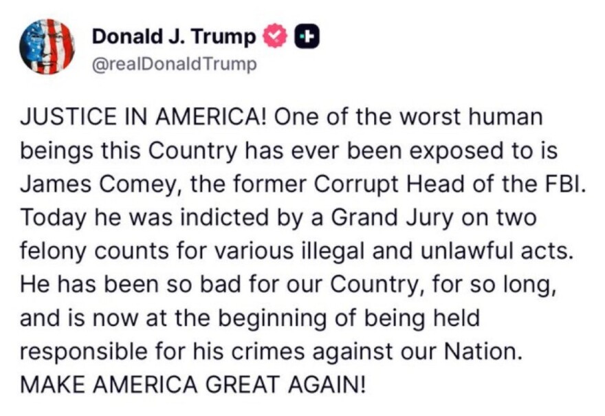 «Δεν φοβάμαι, ας πάμε σε δίκη» απαντά ο πρώην διευθυντής του FBI στη δίωξή του, ενώ ο Τραμπ πανηγυρίζει στα social media