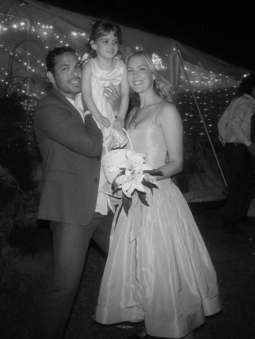 Η Λάνα Ντελ Ρέι δημοσίευσε νέες φωτογραφίες από τον γάμο της με τον Τζέρεμι Ντουφρέν