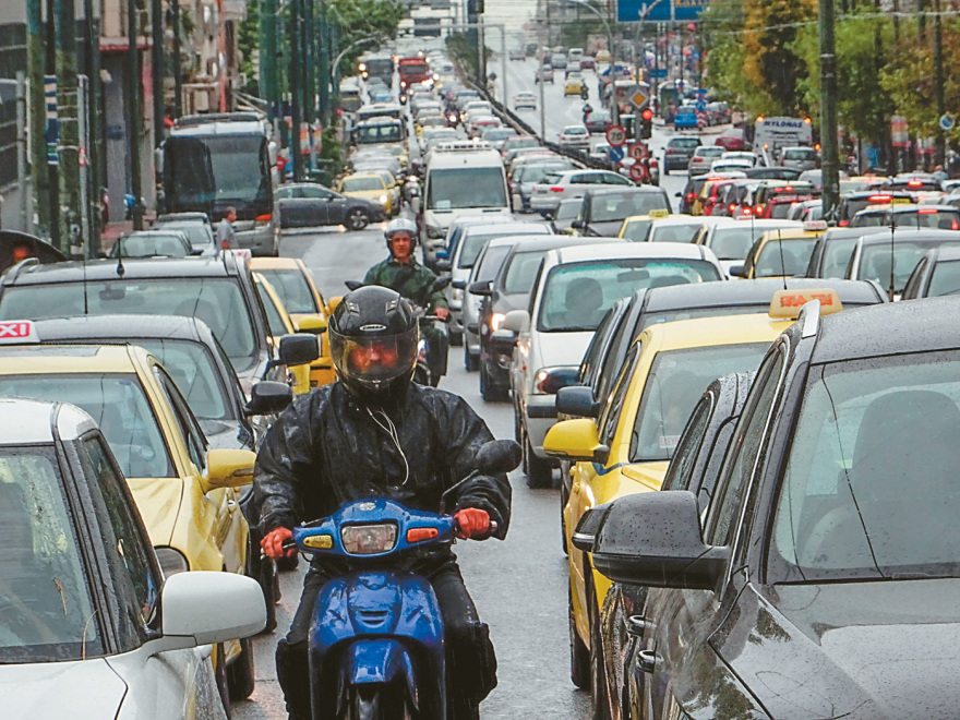 Δεν αντέχεται το κυκλοφοριακό χάος: Κάθε χρόνο προστίθενται 120.000 οχήματα, τρεις οδικές παρεμβάσεις-ελπίδα για ανάσα